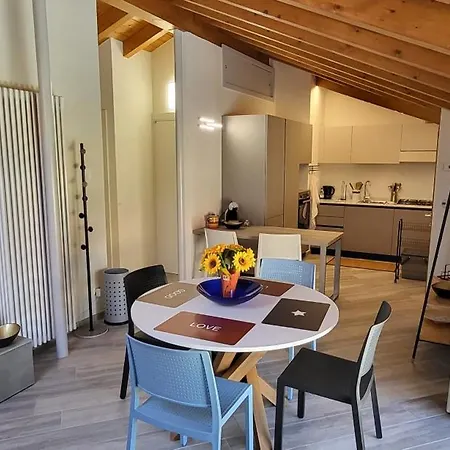 Casa Camoscio Piano 2 Lägenhet